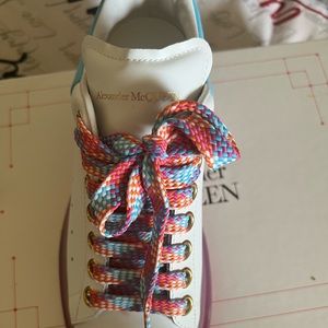 Alexander McQueen (38+)